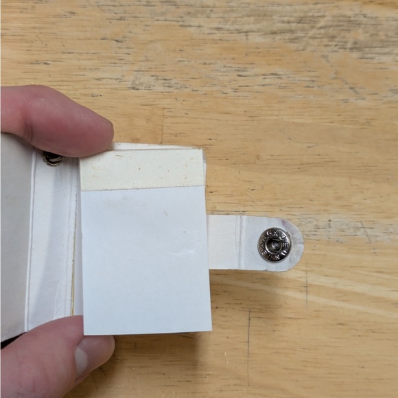 Lisa Frank Mini Notepad Keychain - Picture 8 of 8